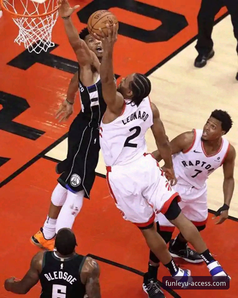 乐鱼官网入口 快船失利vs伦纳德手腕伤情:NBA常规赛的挑战与乐鱼体育平台的创新体验对比分析